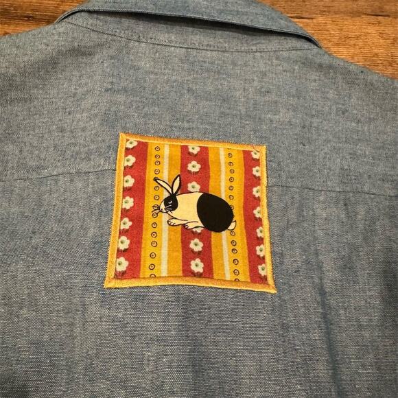 Quacker Factory Blue Denim Chambray Farmhouse Cottage Button-Up Shirt M READ - Picture 3 of 16